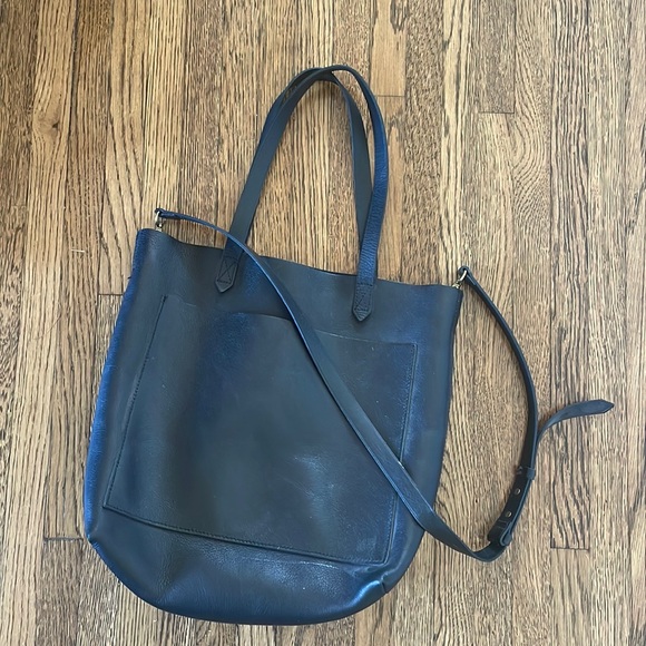 Madewell Handbags - Medium Transport Crossbody Tote